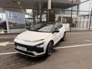 45000 : Hyundai Orléans Motors - HYUNDAI Bayon - Bayon - Atlas White Métal/Toit+rétros Black - Traction - Essence