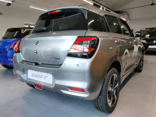 78000 : Hyundai Versailles - SOCOHY - SUZUKI Swift - Swift - Premium Silver Metal - Transmission intégrale - Essence/Micro-Hybride