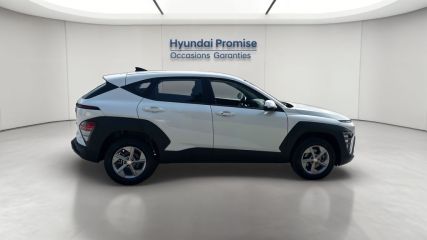33110 : Hyundai Bordeaux Nord Le Bouscat - Sipa Automobiles - HYUNDAI KONA Intuitive - KONA II - Blanc - Boîte manuelle - Essence sans plomb