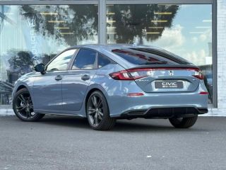 57200 : Hyundai Sarreguemines - Theobald Automobiles - HONDA Civic - Civic - Gris Météore Nacré - Traction - Hybride : Essence/Electrique