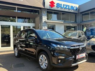 89100 : Hyundai Sens - APS - SUZUKI S-Cross - S-Cross - Cosmic Black Pearl métallisée - Traction - Hybride : Essence/Electrique