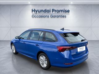 49300 : Hyundai Cholet - Océane Auto - SKODA OCTAVIA COMBI Business - OCTAVIA IV - Bleu - Automate sequentiel - Diesel