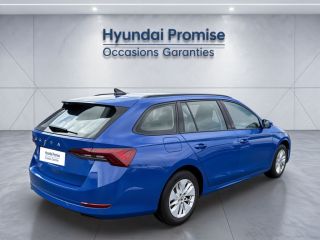 49300 : Hyundai Cholet - Océane Auto - SKODA OCTAVIA COMBI Business - OCTAVIA IV - Bleu - Automate sequentiel - Diesel