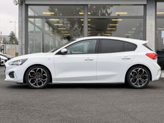 57200 : Hyundai Sarreguemines - Theobald Automobiles - FORD Focus - Focus - Blanc Glacier - Traction - Essence/Micro-Hybride