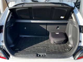 72100 : Hyundai Le Mans - GCA LE MANS - HYUNDAI Kona - Kona - Chalk White Métal - Traction - Electrique