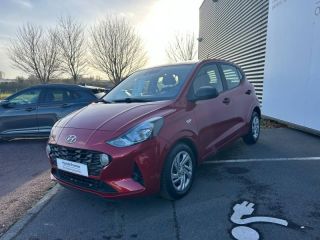 14100 : Hyundai Lisieux - Trajectoire Automobiles - HYUNDAI i10 - i10 - Dragon Red Métal - Traction - Essence