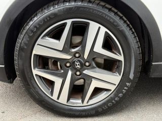 14100 : Hyundai Lisieux - Trajectoire Automobiles - HYUNDAI Bayon - Bayon - Polar White/Toit/rétros Black - Traction - Essence/Micro-Hybride
