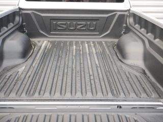 52000 : Hyundai Chaumont - Garage Michel Bazin - ISUZU D-Max - D-Max - Mercury Silver Metallic - Transmission intégrale enclenc - Diesel