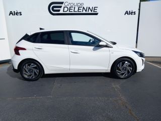 30100 : Hyundai Alès - Auto Hall - HYUNDAI i20 Intuitive - i20 III - Blanc - Automate sequentiel - Essence sans plomb