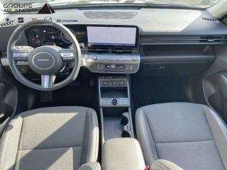 13290 : Hyundai Aix en Provence - Cap Milanesio - HYUNDAI KONA Creative - KONA II - ABYSS BLACK - Automate sequentiel - Essence / Courant électrique