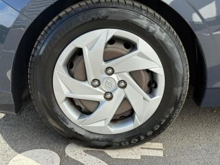 14100 : Hyundai Lisieux - Trajectoire Automobiles - HYUNDAI i20 - i20 - Gris - Traction - Essence
