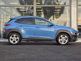 57200 : Hyundai Sarreguemines - Theobald Automobiles - HYUNDAI Kona - Kona - Surfy Blue Métal - Traction - Essence/Micro-Hybride