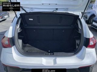 77600 : Hyundai Bussy-Saint-Georges - Protea by Riester - HYUNDAI i20 Intuitive - i20 III - BLANC - Automate sequentiel - Essence sans plomb