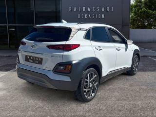 83130 : Hyundai Toulon - Autodif SAS - Groupe BALDASSARI - HYUNDAI KONA HYBRID Executive - KONA - BLANC - Automate sequentiel - Essence / Courant électrique