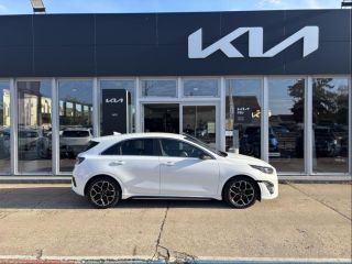 89100 : Hyundai Sens - APS - KIA Ceed - Ceed - Blanc Sensation nacré - Traction - Essence