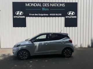 41000 : Hyundai Blois - Mondial Auto - HYUNDAI i10 - i10 - Sleek Silver Métal/Toit/rétros Black - Traction - Essence