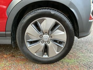 33110 : Hyundai Bordeaux Nord Le Bouscat - Sipa Automobiles - HYUNDAI KONA ELECTRIC Creative - KONA ELECTRIC (07/2018-12/2020) - ROUGE FONCE - Automate à fonct. Continu - Courant électrique