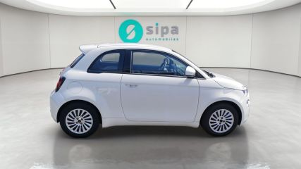 33140 : Hyundai Bordeaux Sud Villenave d'Ornon - Sipa Automobiles - FIAT 500e BERLINE MY22 SERIE 1 STEP 2 Action Plus - 500 III ELECTRIQUE - Blanc - Automate à fonct. Continu - Courant électrique