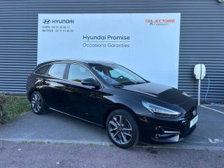 14100 : Hyundai Lisieux - Trajectoire Automobiles - HYUNDAI i30 SW - i30 SW - Phantom Black Métal - Traction - Essence/Micro-Hybride