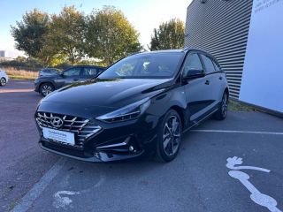 14100 : Hyundai Lisieux - Trajectoire Automobiles - HYUNDAI i30 SW - i30 SW - Phantom Black Métal - Traction - Essence/Micro-Hybride