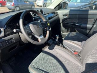 89100 : Hyundai Sens - APS - SUZUKI Vitara - Vitara - So'Color Sphere Blue Pearl/Black métal - Traction - Essence/Micro-Hybride