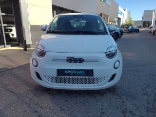 04100 : Hyundai Manosque - Pedinielli - FIAT 500e BERLINE Action Plus - 500 III - Blanc                                              - Automate à fonct. Continu - Courant électrique