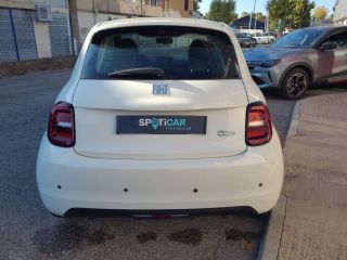 04100 : Hyundai Manosque - Pedinielli - FIAT 500e BERLINE Action Plus - 500 III - Blanc                                              - Automate à fonct. Continu - Courant électrique