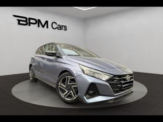 92130 : Hyundai ISSY-LES-MOULINEAUX - BPM Cars - HYUNDAI i20 - i20 - Meta Blue Métal/Toit+rétros Black - Traction - Essence