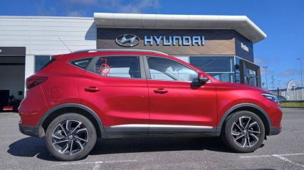 60880 : Hyundai Compiègne - Groupe PROTEA - MG ZS Luxury - ZS II - Rouge - Boîte manuelle - Essence sans plomb