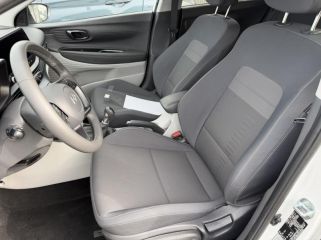 14100 : Hyundai Lisieux - Trajectoire Automobiles - HYUNDAI Bayon - Bayon - Atlas White - Traction - Essence