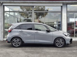 57200 : Hyundai Sarreguemines - Theobald Automobiles - HONDA Jazz - Jazz - Gris Urbain nacré - Traction - Hybride : Essence/Electrique