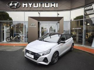 19100 : Hyundai Brive-la-Gaillarde - Garage Pouget - HYUNDAI i20 - i20 - Lumen Gray Métal/Toit+rétros Black - Traction - Essence