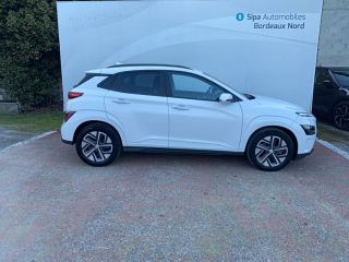33110 : Hyundai Bordeaux Nord Le Bouscat - Sipa Automobiles - HYUNDAI KONA ELECTRIC Intuitive - KONA ELECTRIC (12/2020-08/2023) - BLANC - Automate à fonct. Continu - Courant électrique