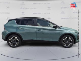 51100 : Hyundai Reims - HESS Automobile - HYUNDAI Bayon - Bayon - Mangrove Green Métal/Toit+rétros Black - Traction - Essence