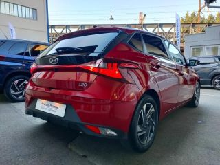 78000 : Hyundai Versailles - SOCOHY - HYUNDAI i20 - i20 - Dragon Red Métal - Traction - Essence/Micro-Hybride