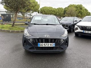 56000 : Hyundai Vannes - Park Lann Automobiles - HYUNDAI i10 - i10 - Phantom Black Métal - Traction - Essence