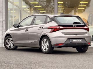 57200 : Hyundai Sarreguemines - Theobald Automobiles - HYUNDAI i20 - i20 - Elemental Brass Métal - Traction - Essence