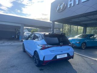 64100 : Hyundai Bayonne - Oceanic Auto - HYUNDAI i20 - i20 - Performance Blue/Toit/rétro Black - Traction - Essence