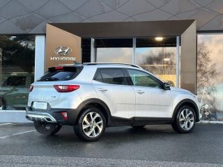 29000 : Hyundai Quimper - Iroise Automobiles - KIA Stonic - Stonic - Gris Aluminium métallisé - Traction - Essence/Micro-Hybride