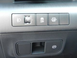52000 : Hyundai Chaumont - Garage Michel Bazin - HYUNDAI Kona - Kona - Abyss Black perlé métallisé - Traction - Hybride : Essence/Electrique