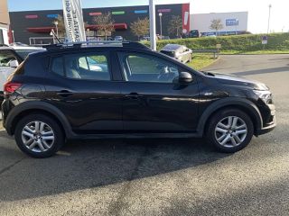 49070 : Hyundai Angers - Oceane Automobiles - DACIA SANDERO Stepway Confort - SANDERO III - Noir - Boîte manuelle - Essence sans plomb