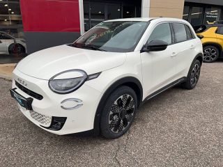 04100 : Hyundai Manosque - Pedinielli - FIAT 600 La Prima - 600 - Blanc - Boîte automatique - Essence sans plomb