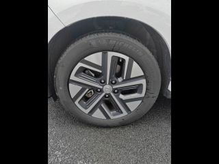 56000 : Hyundai Vannes - Park Lann Automobiles - HYUNDAI Kona - Kona - Atlas White Métal - Traction - Electrique