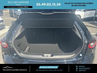 86000 : Hyundai Poitiers - Eco des Nations - MAZDA Mazda 3 - Mazda 3 - Deep Crystal Blue Mica - Traction - Essence/Micro-Hybride