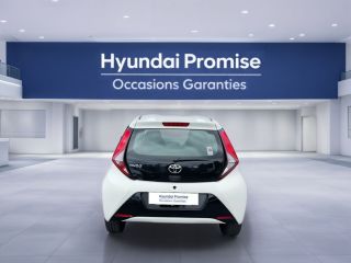 08000 : Hyundai Charleville-Mézières - SVTA - TOYOTA AYGO MY21 x-night - AYGO II - Blanc - Boîte automatisée - Essence sans plomb