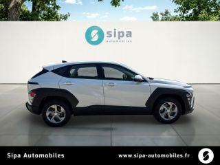 33110 : Hyundai Bordeaux Nord Le Bouscat - Sipa Automobiles - HYUNDAI KONA Intuitive - KONA (02/2023) - BLANC - Automate sequentiel - Essence / Courant électrique