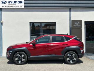 13200 : HYUNDAI Arles - Lexa Automobile - HYUNDAI KONA Creative - KONA II - Rouge - Automate sequentiel - Essence / Courant électrique