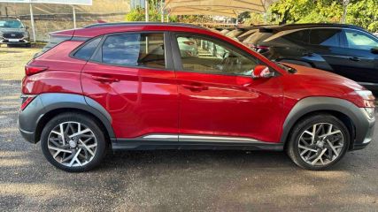 33110 : Hyundai - Sipa Automobiles - Bordeaux Nord - Le Bouscat - HYUNDAI KONA HYBRID Creative - KONA HYBRID (10/2020) - PULSE RED - Automate sequentiel - Essence / Courant électrique
