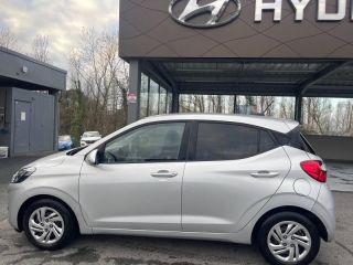 64100 : Hyundai Bayonne - Oceanic Auto - HYUNDAI i10 - i10 - Sleek Silver Métal - Traction - Essence