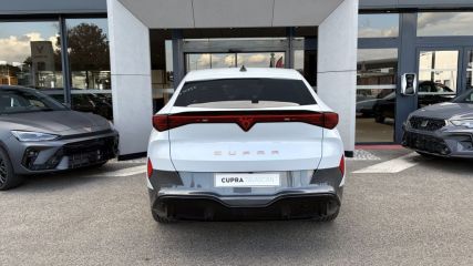 30100 : Hyundai Alès - Auto Hall - CUPRA TAVASCAN V - TAVASCAN - GRIS ARGENT BLANC - Automate à fonct. Continu - Courant électrique